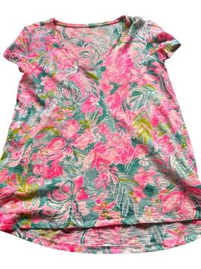 Lilly Pulitzer v neck Etta shirt